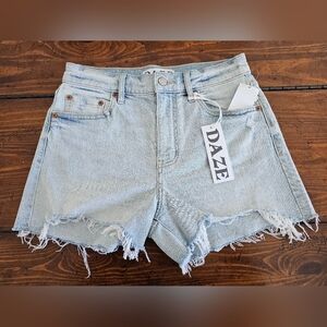 NWT Daze Women's Frayed Light Blue Jean Denim Shorts - Vintage Look Sz 25